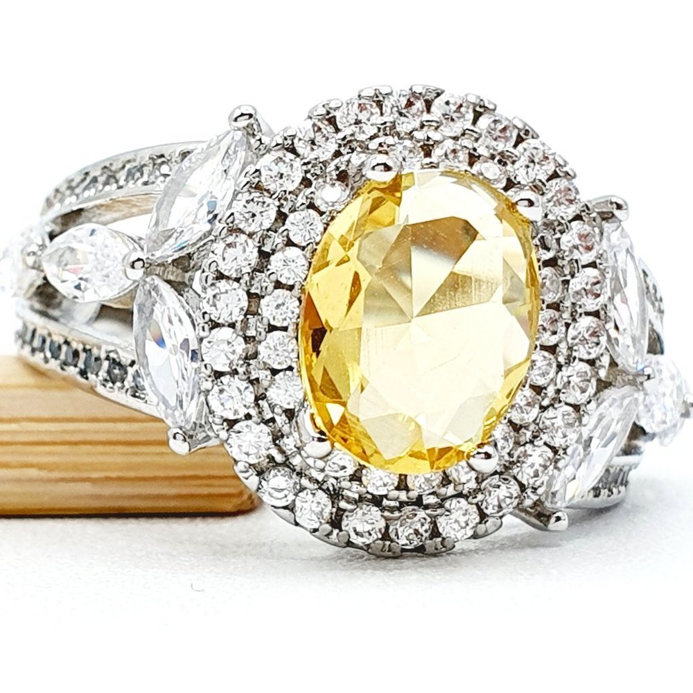 😍Noble Hollow Beautiful Oval Crystal Royal Yellow CZ Silver Ring Women, L073